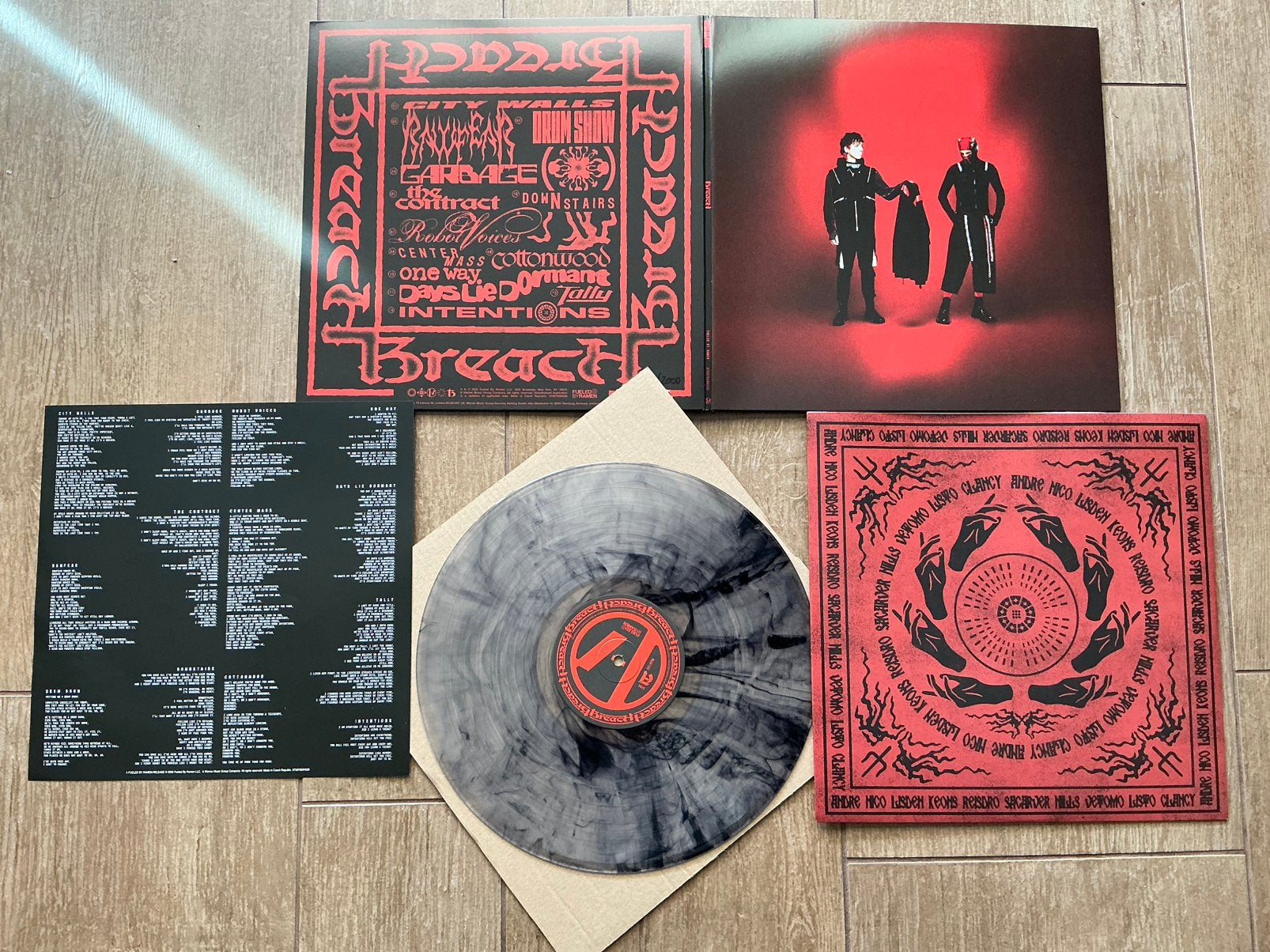 Te koop nieuwe lim. ed. lp van Twenty One Pilots - Breach, Limited edition, Ophalen of Verzenden, 12 inch, Nieuw in verpakking
