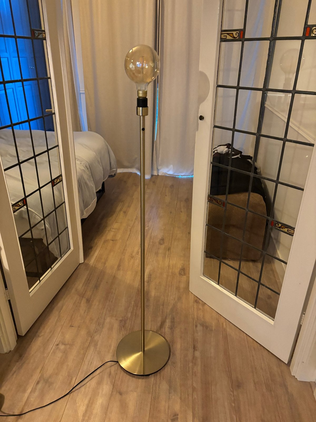 IKEA staande lamp goud met E27 fitting, Ophalen, 100 tot 150 cm, E27 (groot), Zo goed als nieuw