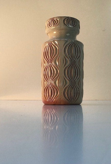Gave vintage retro keramiek vaas met uien motief, Beige, Ophalen of Verzenden, Zo goed als nieuw, Steen/keramiek