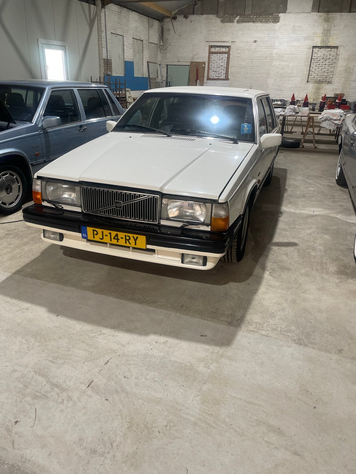 Volvo 760 2.8 GLE AUT 1986 Wit, Automaat, 1330 kg, Achterwielaandrijving, 156 pk
