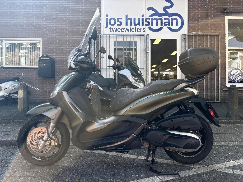 Piaggio Beverly 350S, Ophalen, Piaggio, Zo goed als nieuw, Benzine