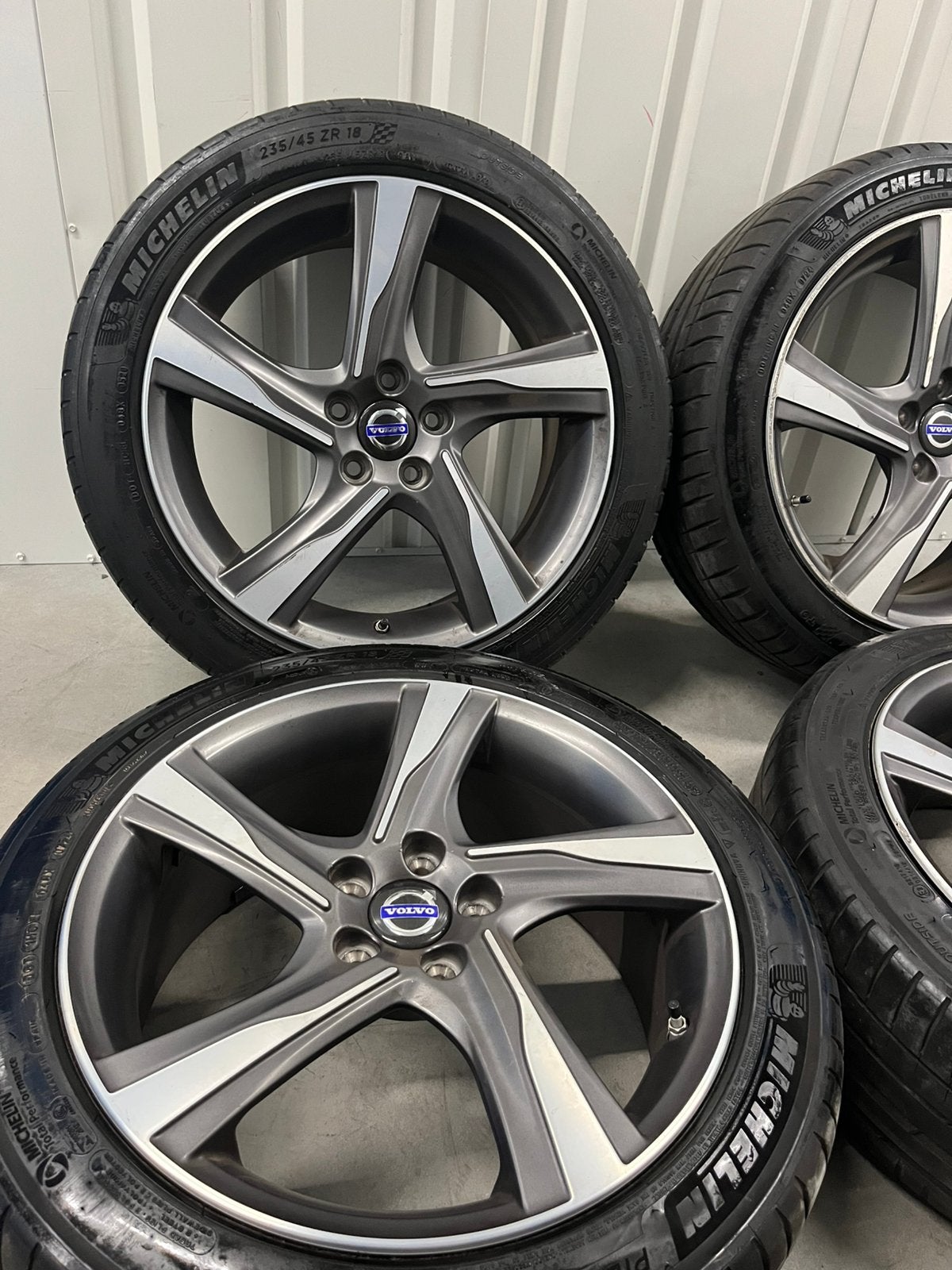 Volvo 18 Inch orgineel Lxion R design Tpms 5 X108, Ophalen, 18 inch, Gebruikt, Banden en Velgen