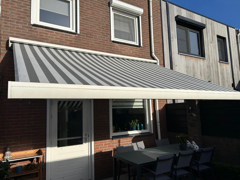 Electrische Zonneluifel, Ophalen, Gebruikt, Elektrisch, 250 cm tot 450 cm