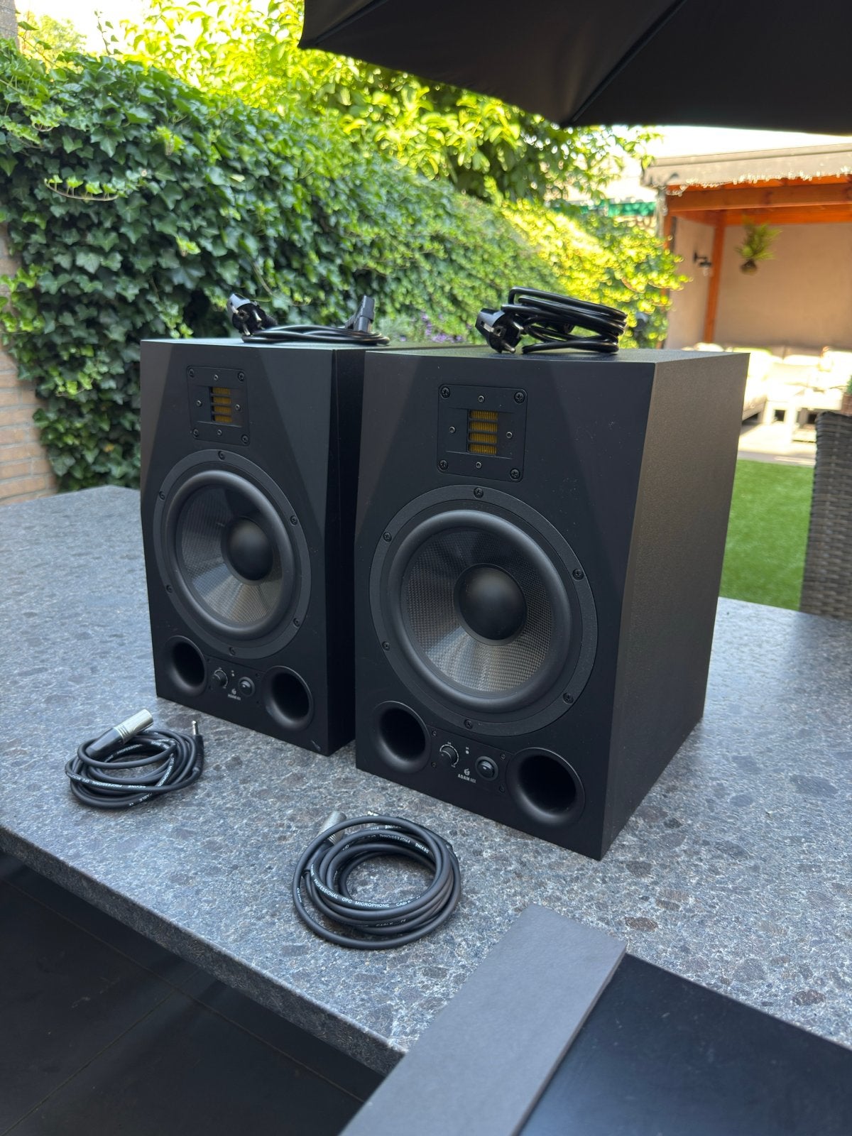 ADAM Audio A8X Studiomonitoren met stands/standaarden, Audio, Tv en Foto, Luidsprekers, Studiomonitor, Inclusief kabels, Zo goed als nieuw