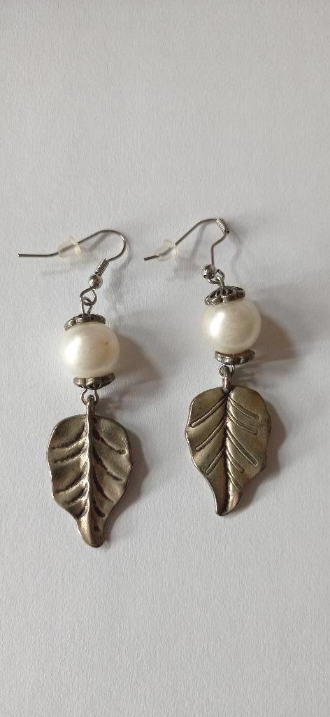 Oude oorbellen, sterling zilver 925 en zoetwater parels., Ophalen of Verzenden, Zilver