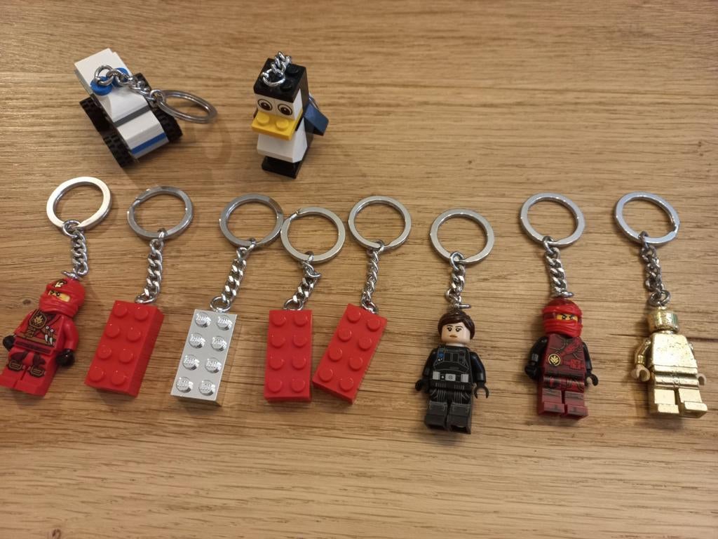 10 lego sleutelhangers, Kinderen en Baby's, Speelgoed | Duplo en Lego, Ophalen of Verzenden