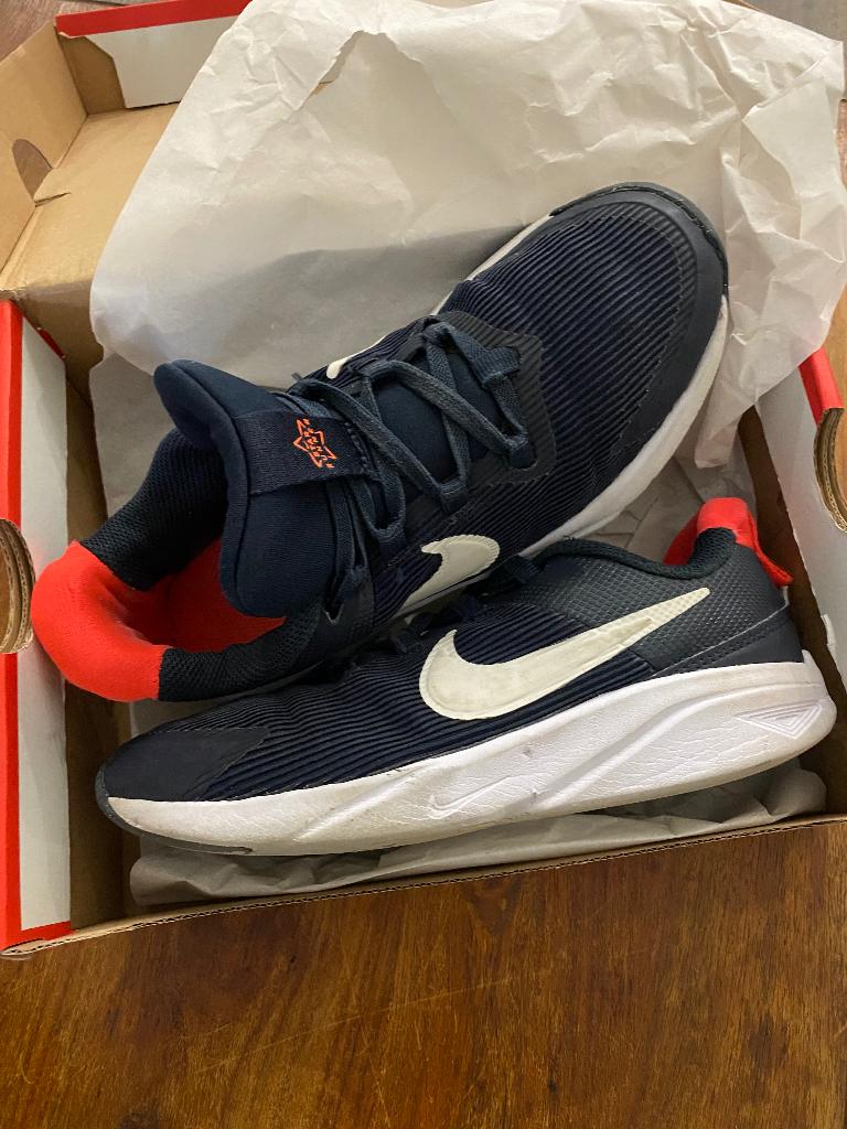 Nike jongens sneakers, Gebruikt, Verzenden, Sportschoenen, Nike