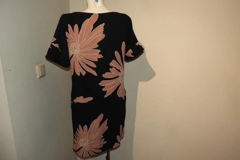 Essentiel Antwerp zwarte jurk grote bloemen print M, Maat 38/40 (M), Gedragen, Meerkleurig, Verzenden
