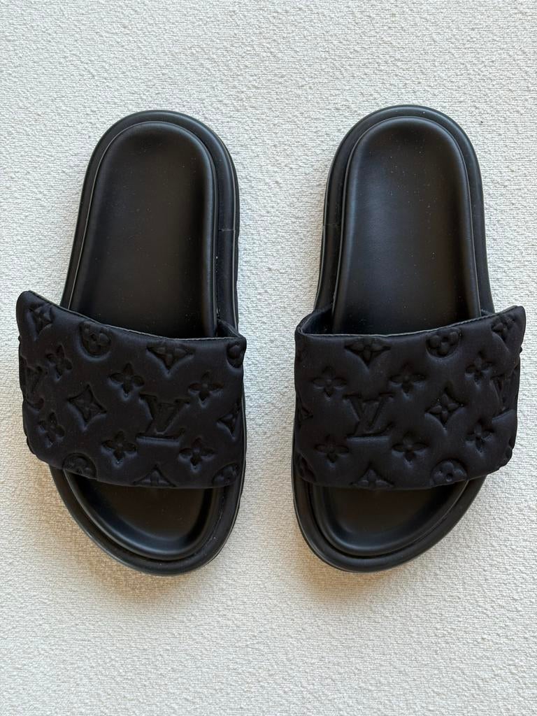Dames slippers 37/38, Ophalen of Verzenden, Zo goed als nieuw
