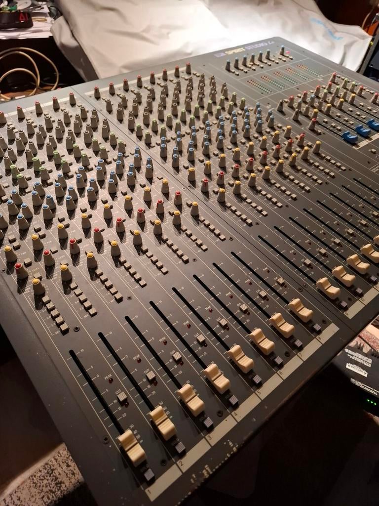 Soundcraft Spirit Studio LC 16-kanaals Inline Studiomixer, Muziek en Instrumenten, Mengpanelen, Ophalen, Gebruikt, 10 tot 20 kanalen