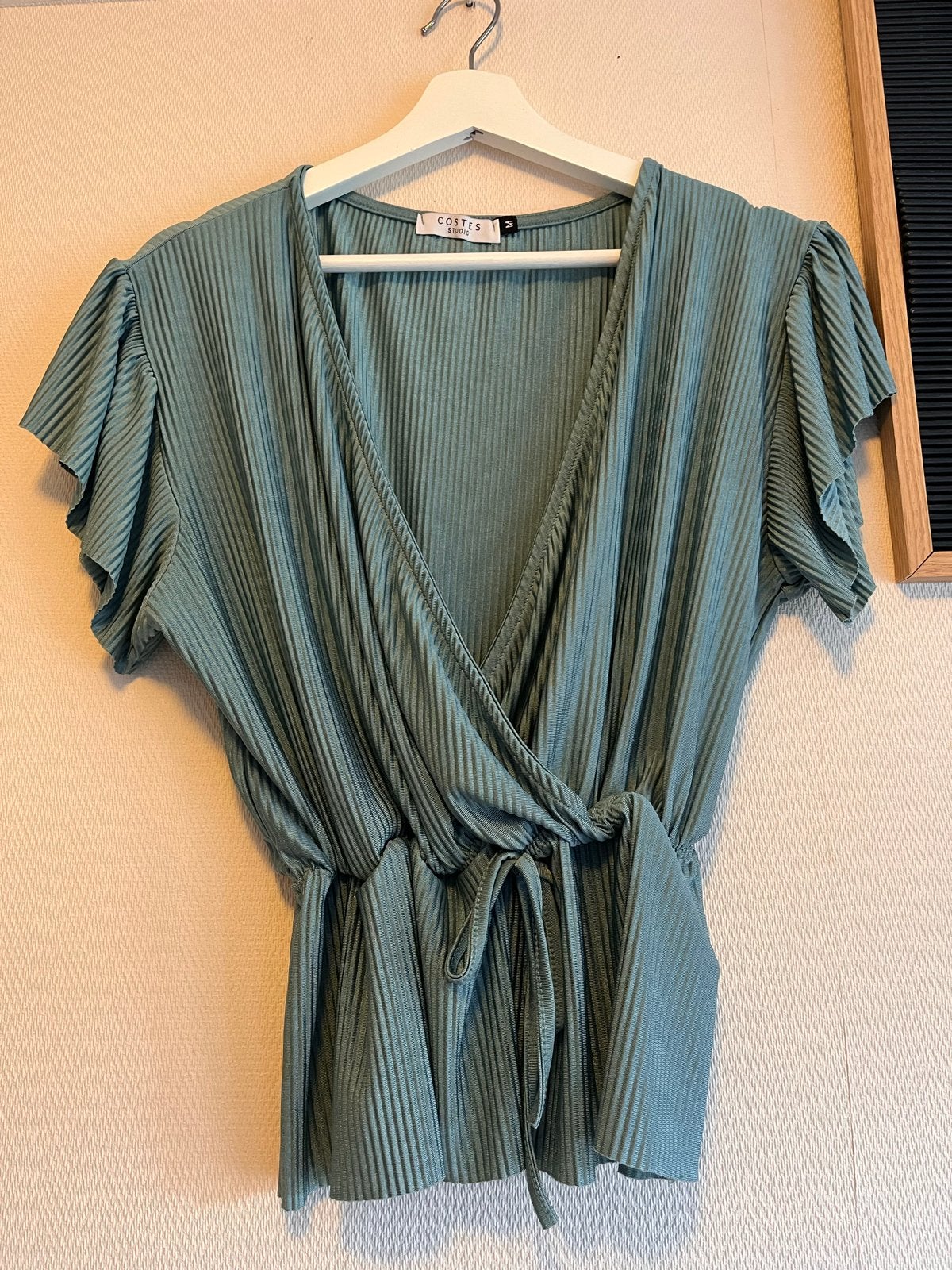 Costes wikkeltop medium zo goed als nieuw, Kleding | Dames, Maat 38/40 (M), Ophalen of Verzenden, Zo goed als nieuw, Korte mouw
