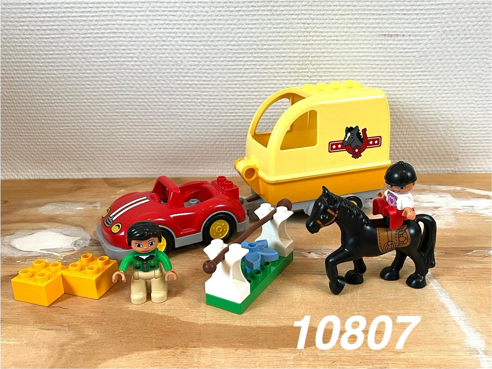 Duplo paardentrailer 10807 (compleet) 1, Ophalen of Verzenden, Zo goed als nieuw, Complete set, Duplo