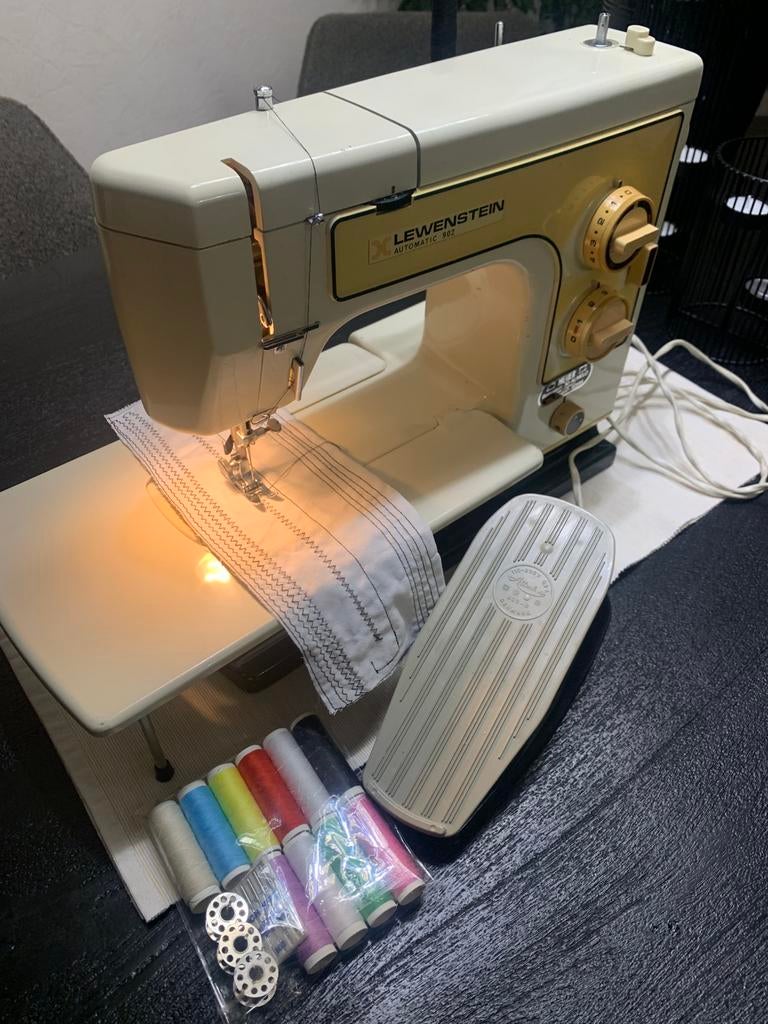 Naaimachine. LEWENSTEN   AUTOMATIC  902, Ophalen, Gebruikt, Naaimachine, Lewenstein
