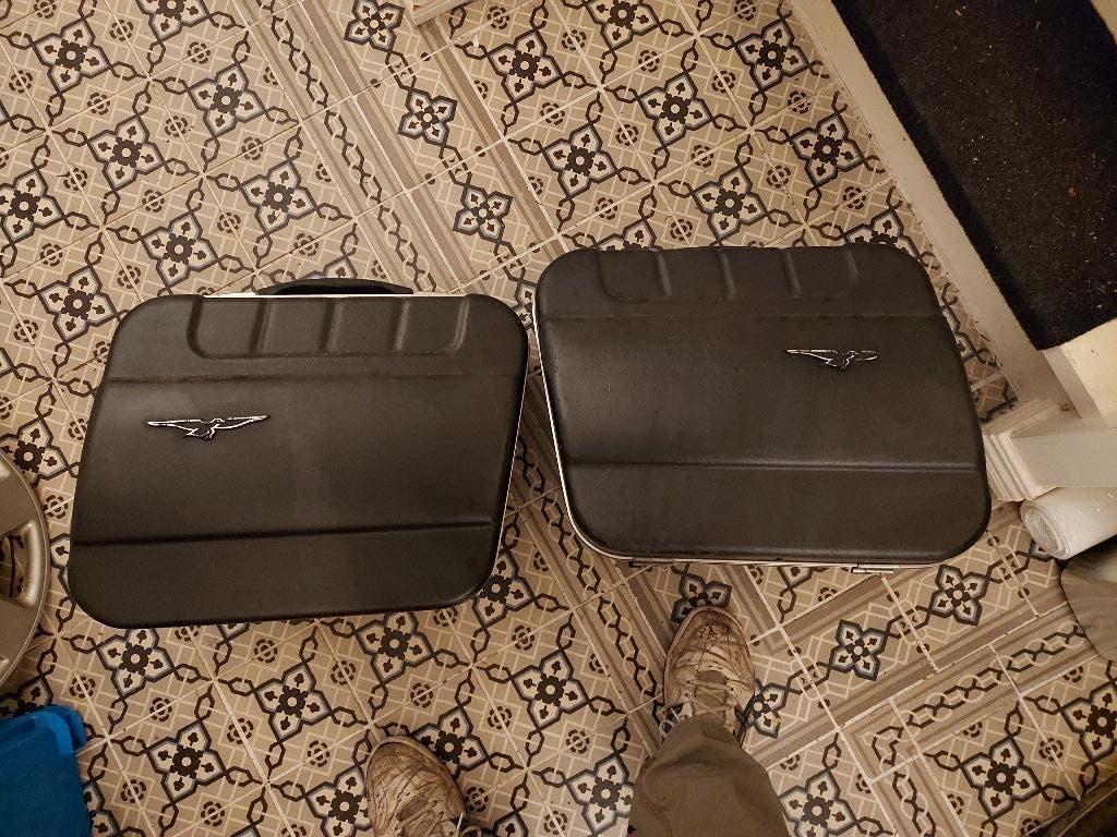 Oude originele Moto Guzzi V65 zijkoffertjes, Ophalen, Gebruikt