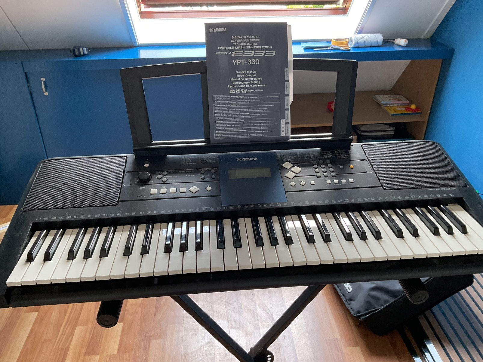 Yamaha PSR-E333 keyboard, Muziek en Instrumenten, Ophalen, Yamaha, Met standaard, 61 toetsen