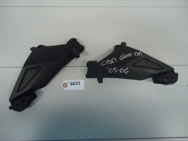 CBR600RR 2005 - 2006 Honda Cover Cover over demper D1-28267