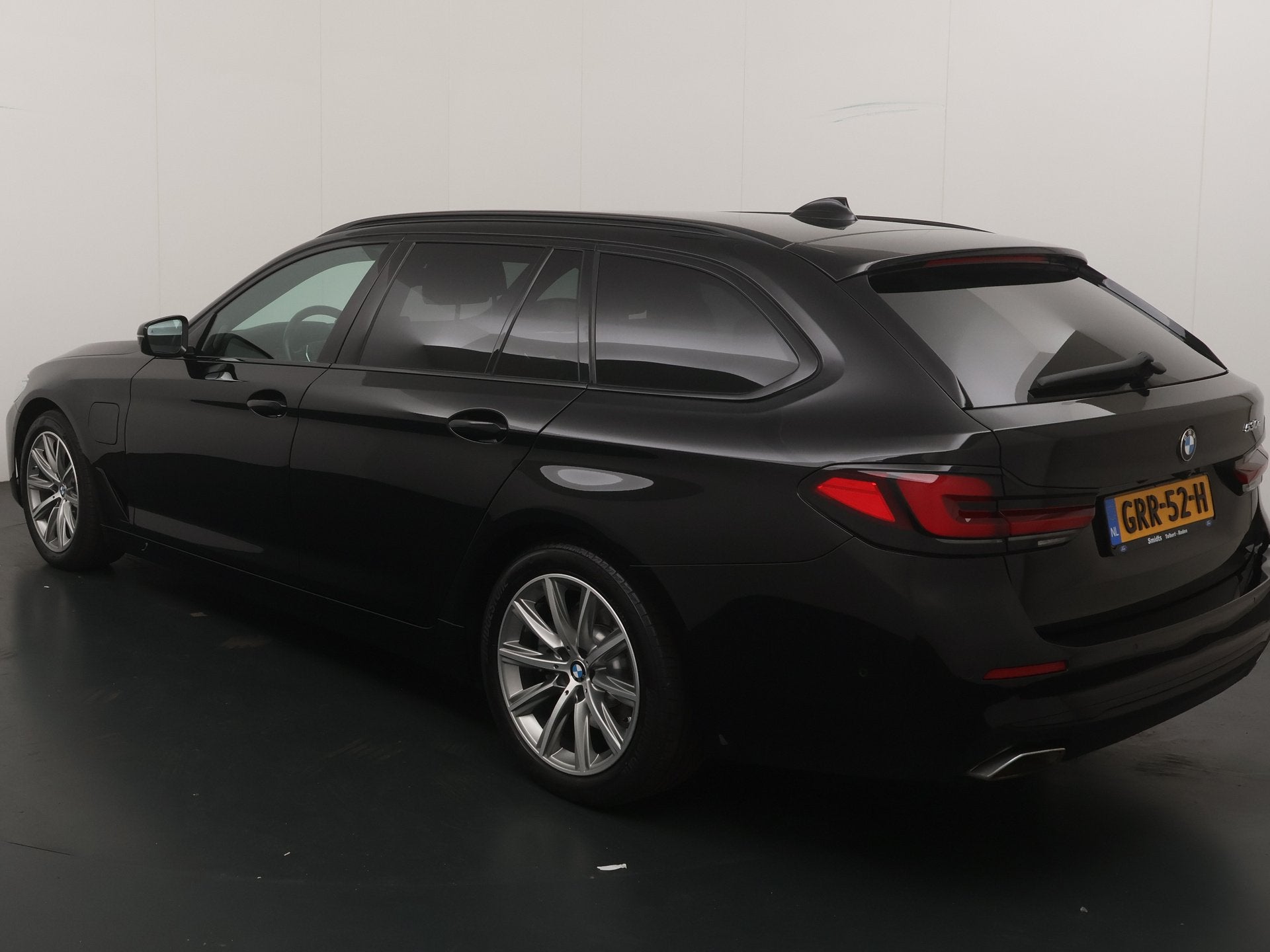 BMW 5 Serie Touring 530e 292PK Business Edition Plus | Clima, Auto's, BMW, 1998 cc, Achterwielaandrijving, Gebruikt, 4 cilinders
