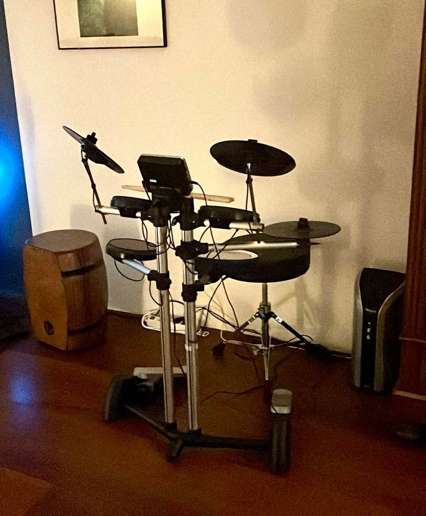 Roland HD-1 Compact Drumstel incl monitor en drumkruk!, Ophalen, Gebruikt, Roland, Elektronisch