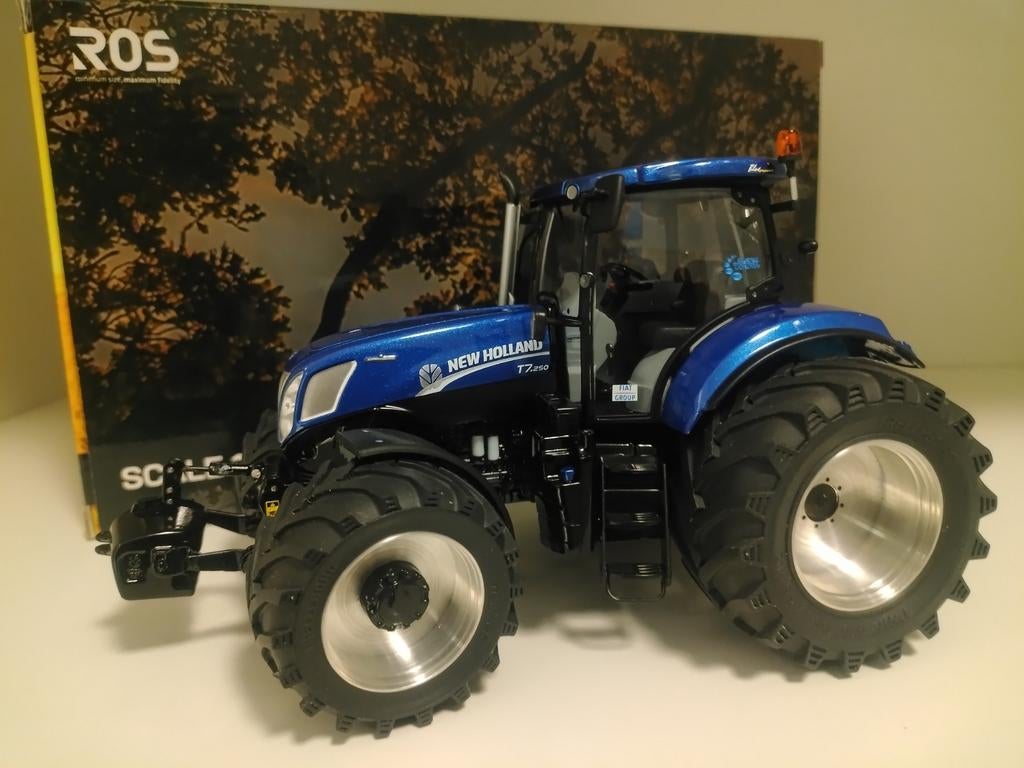 Ros New Holland T7.250, Ophalen of Verzenden, Tractor of Landbouw, Overige merken