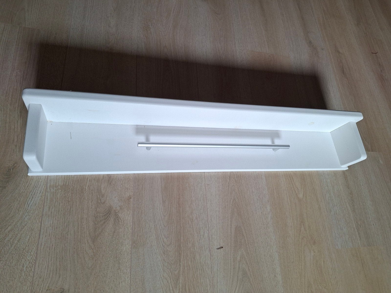 Wandplank voor boven commode, Ophalen