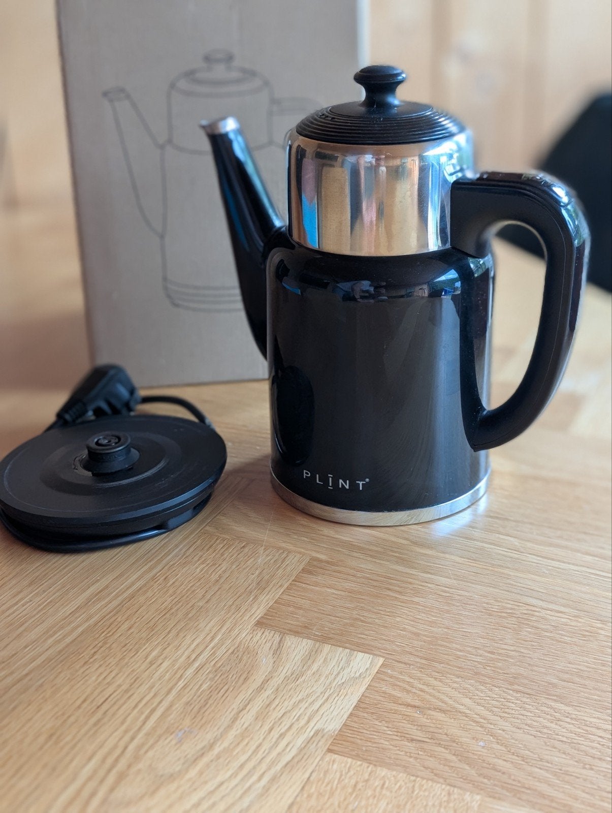 Plint Retro Waterkoker Zwart - Temperatuurinstelling, Witgoed en Apparatuur, Waterkokers, 1 tot 2 liter, Ophalen of Verzenden