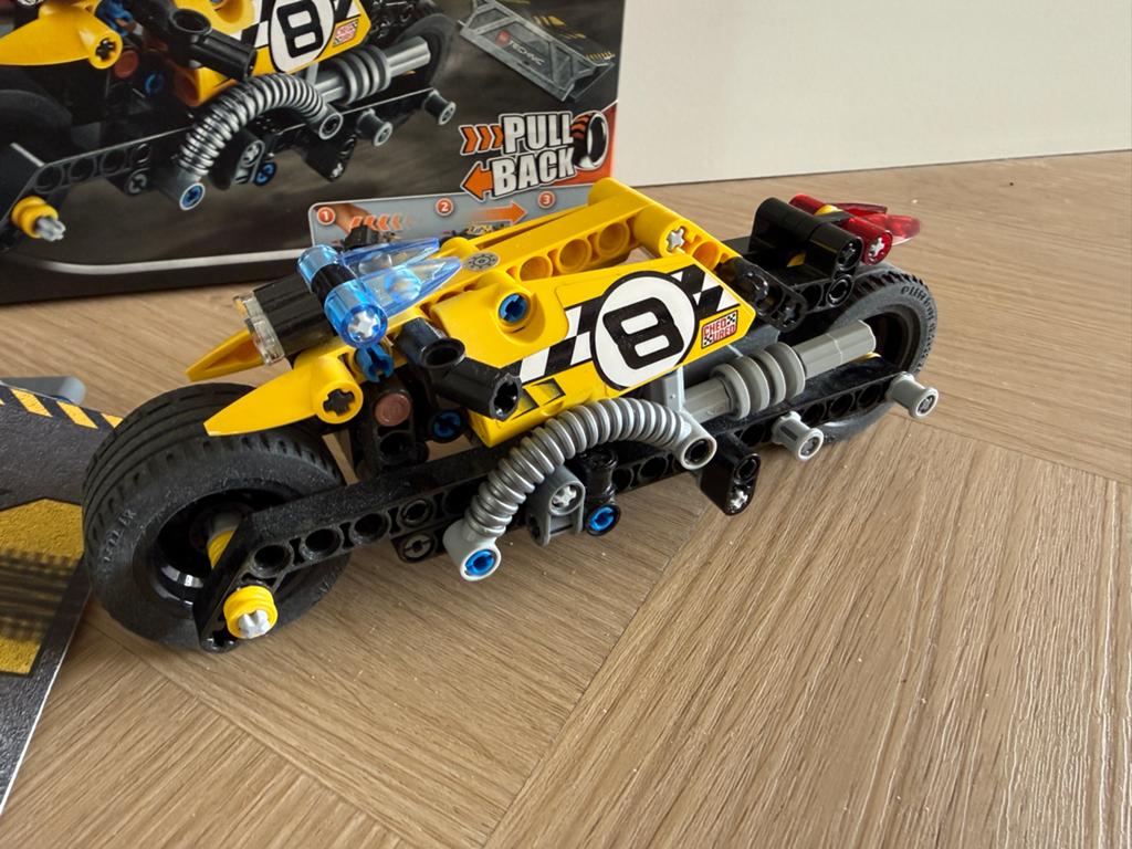 Lego Technic Stuntmotor 42058 - Zo goed als nieuw, Ophalen of Verzenden, Zo goed als nieuw, Overige merken