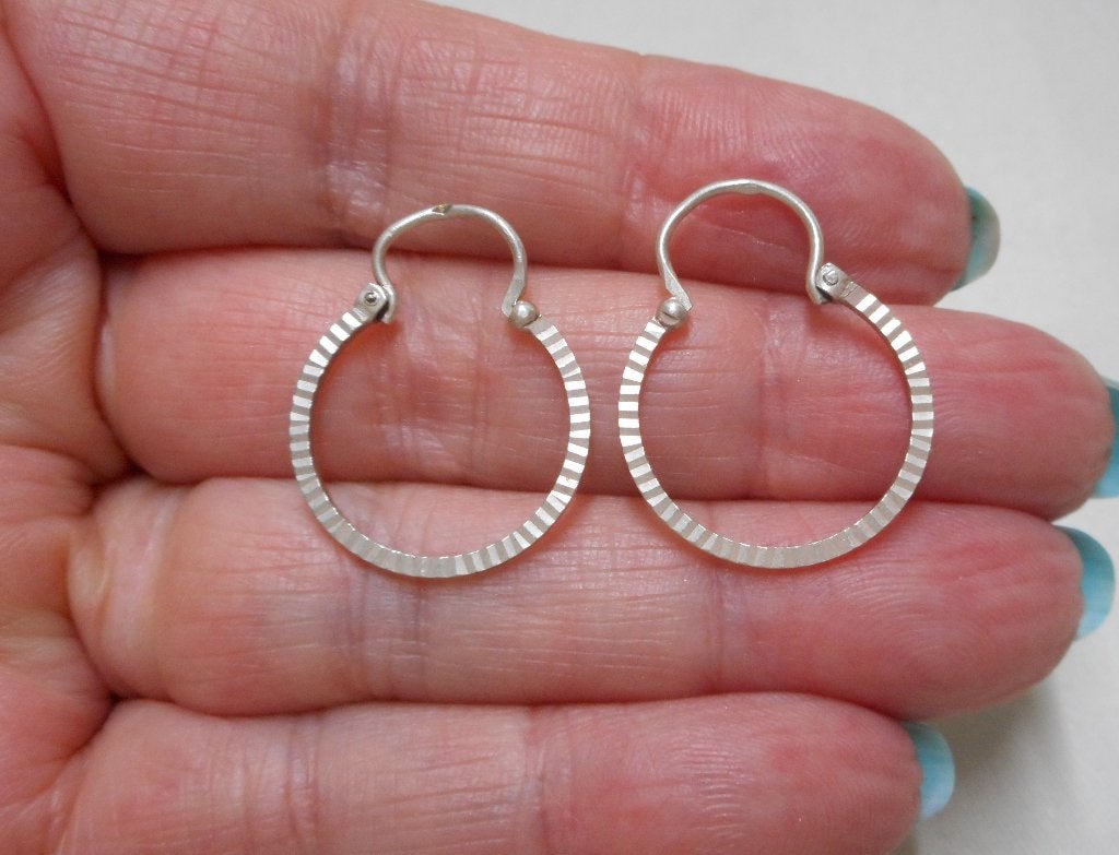 Zilveren vintage oorringen jaren 70 nr.1646, Sieraden, Tassen en Uiterlijk, Oorbellen, Hangers, Verzenden, Zo goed als nieuw, Zilver