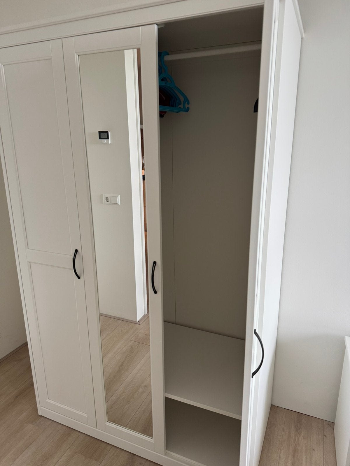 IKEA Songesand witte kledingkast, Ophalen, Met deur(en), 50 tot 100 cm, Zo goed als nieuw