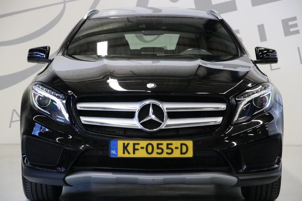 Mercedes-Benz GLA-klasse 200 Edition 1/ AMG-pakket/ Trekhaak, Auto's, Gebruikt, 715 kg, Zwart, Bedrijf