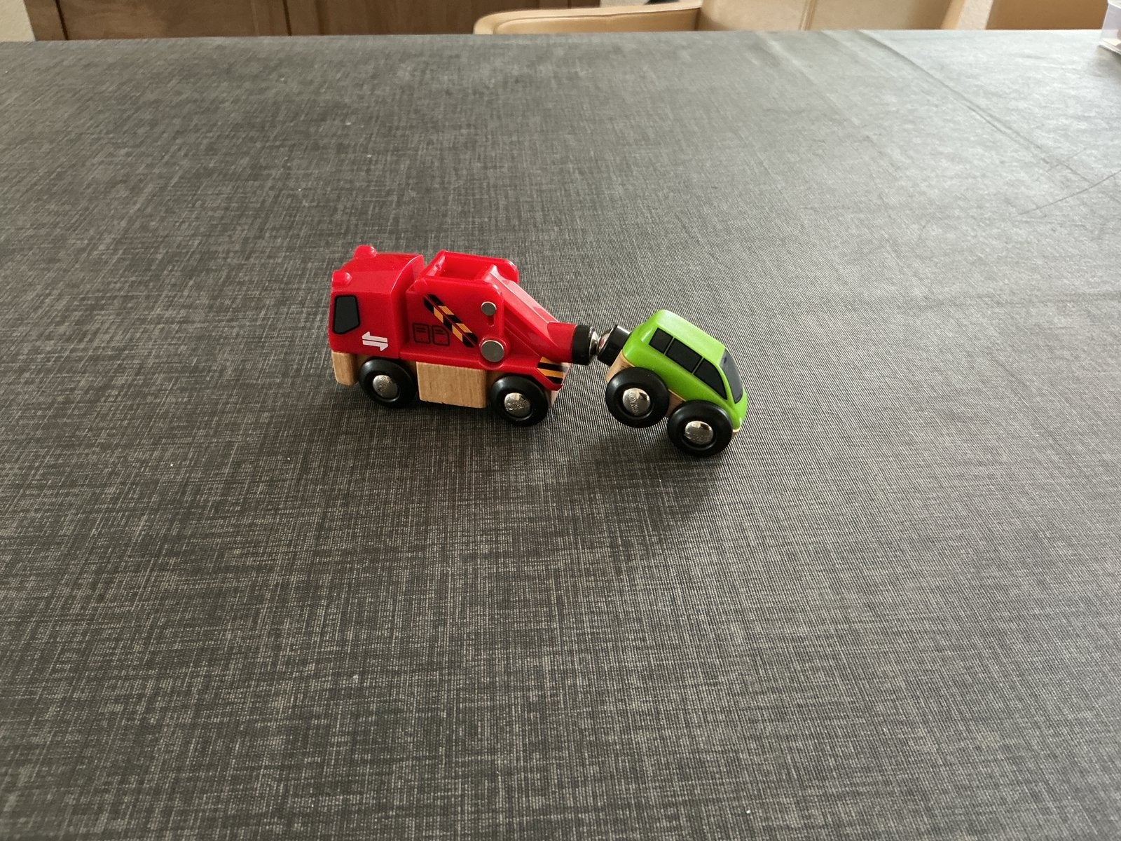 Brio. R 33528 sleepwagen met auto, Ophalen of Verzenden, Zo goed als nieuw