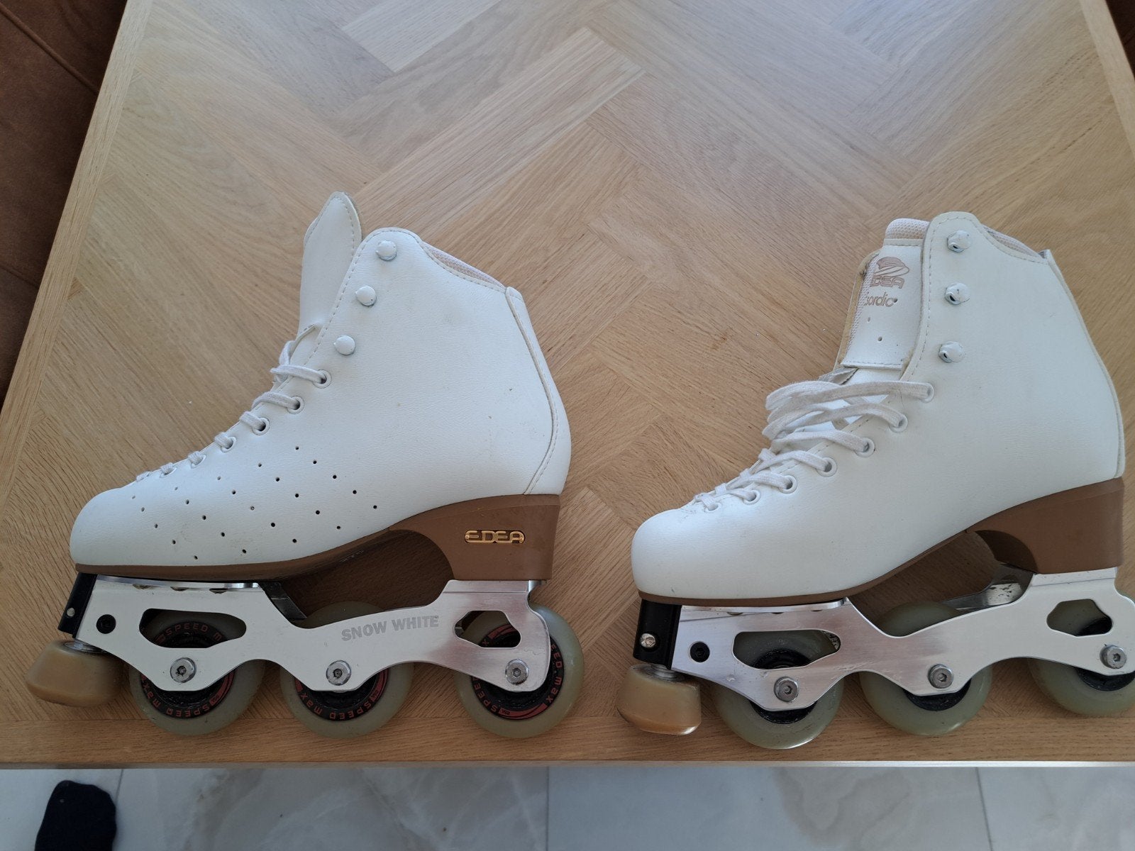 Edea Esordio Snow White artistieke inline skates maat 40,5 –, Ophalen of Verzenden, Zo goed als nieuw