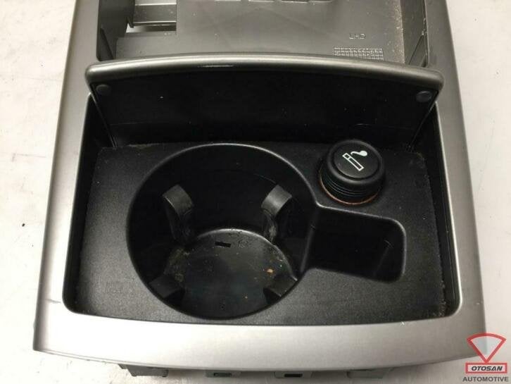audi a6 4f middenconsole bekerhouder asbak 4f1864261, Gebruikt, AUDI AG, Auto-Union-Strasse 1
85045  Ingolstadt, DE, Kundenbetreuung@audi.de