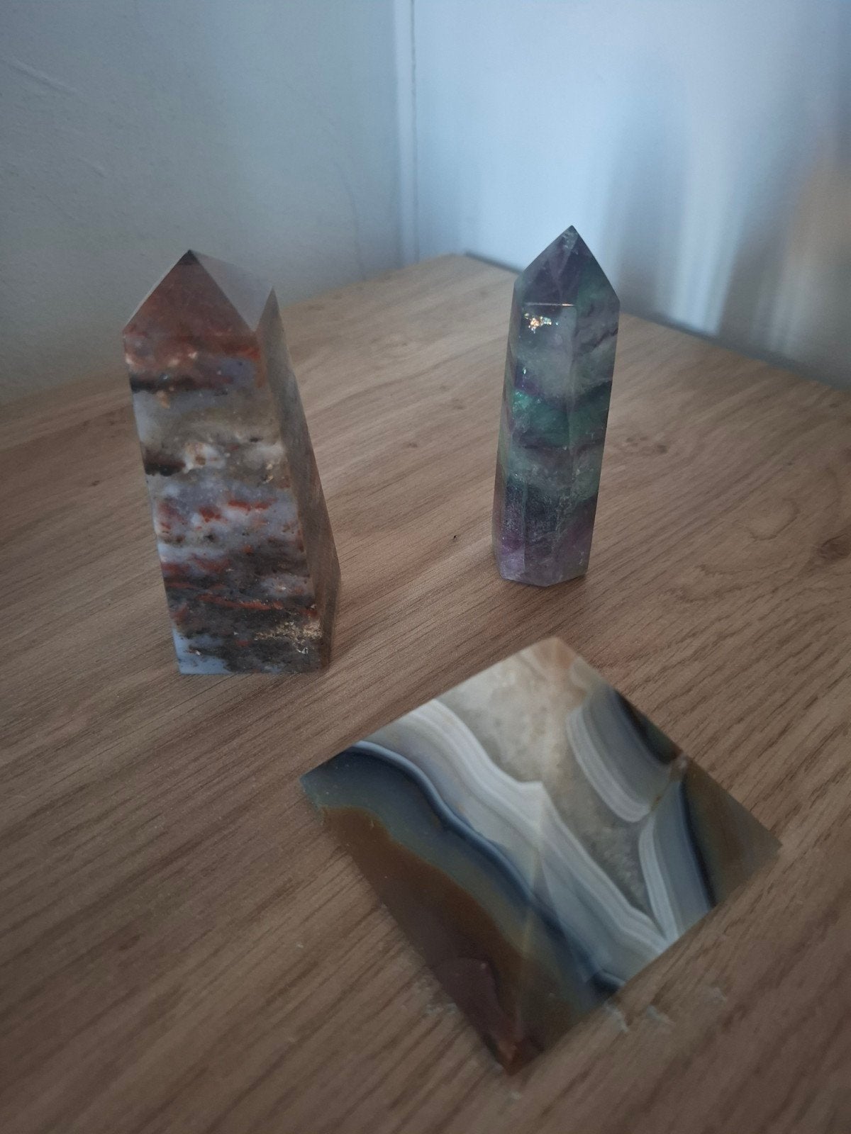 2x agaat + 1x fluoriet (piramide en torentjes), Verzenden