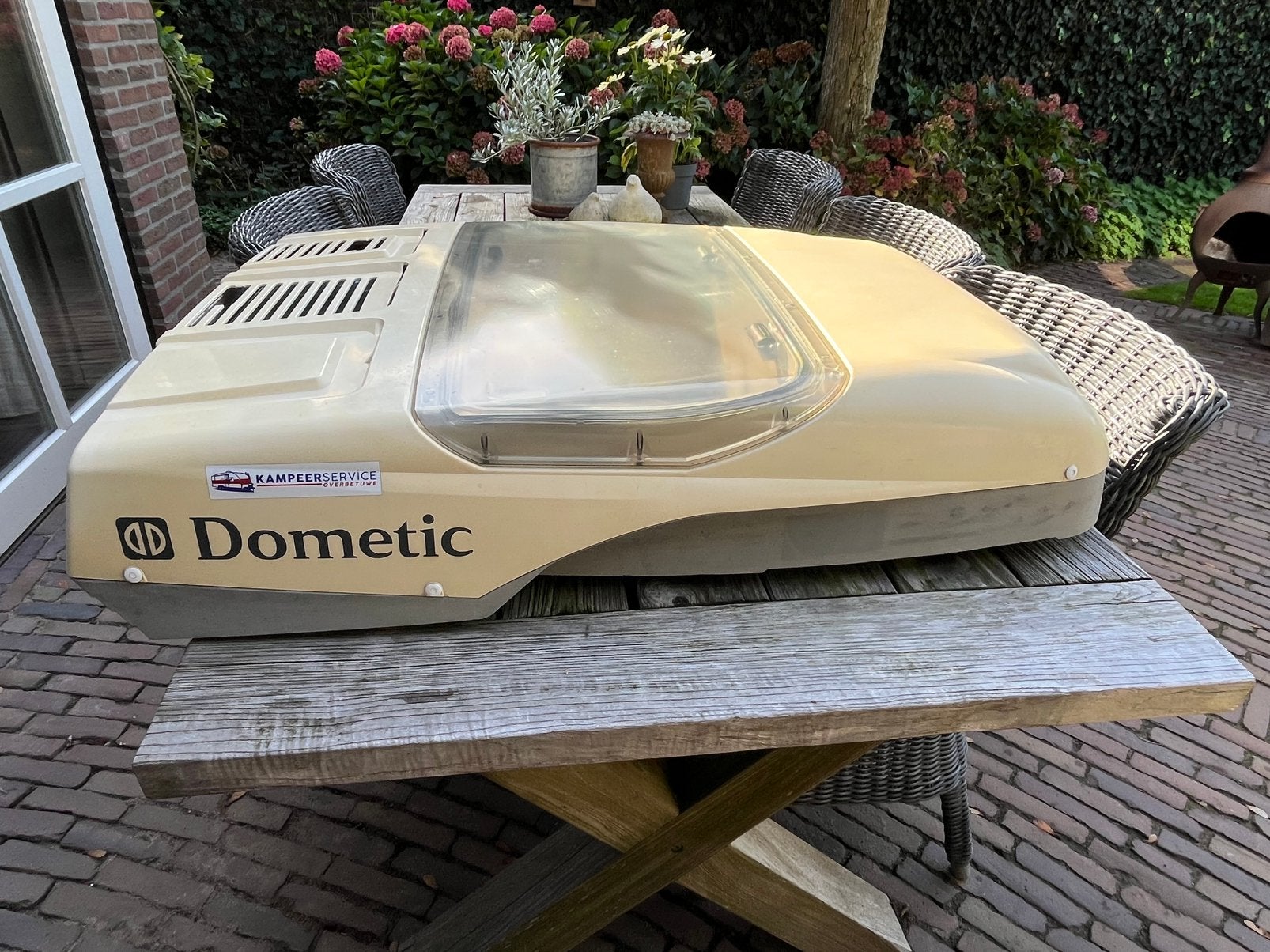 TE KOOP DAK AIRCO DOMETIC FRESHLIGHT 2200 VOOR CAMPER, Ophalen, Gebruikt