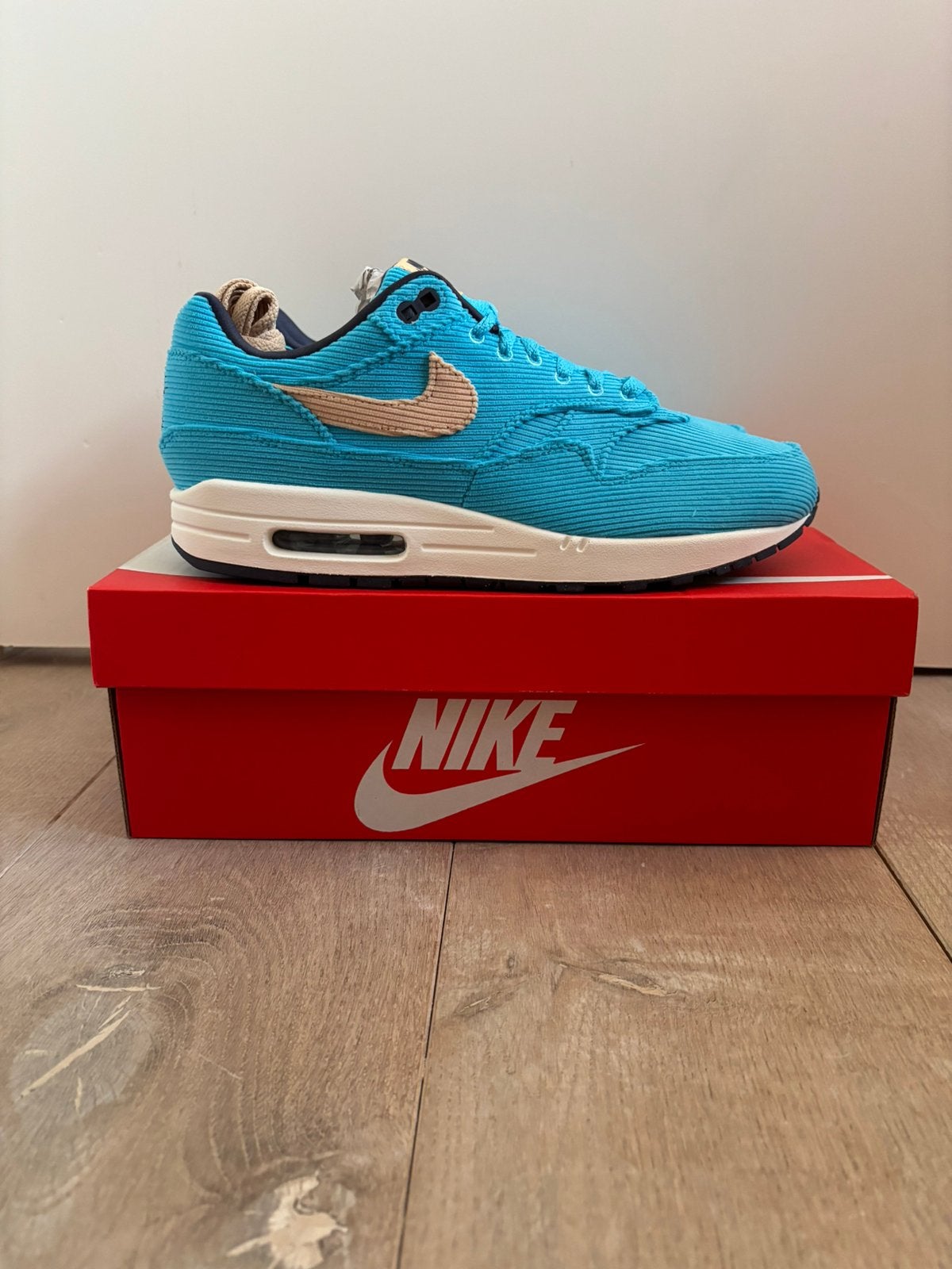 Nike Air Max 1 Corduroy Baltic Blue 43 (deadstock), Blauw, Nieuw, Ophalen of Verzenden, Sneakers of Gympen