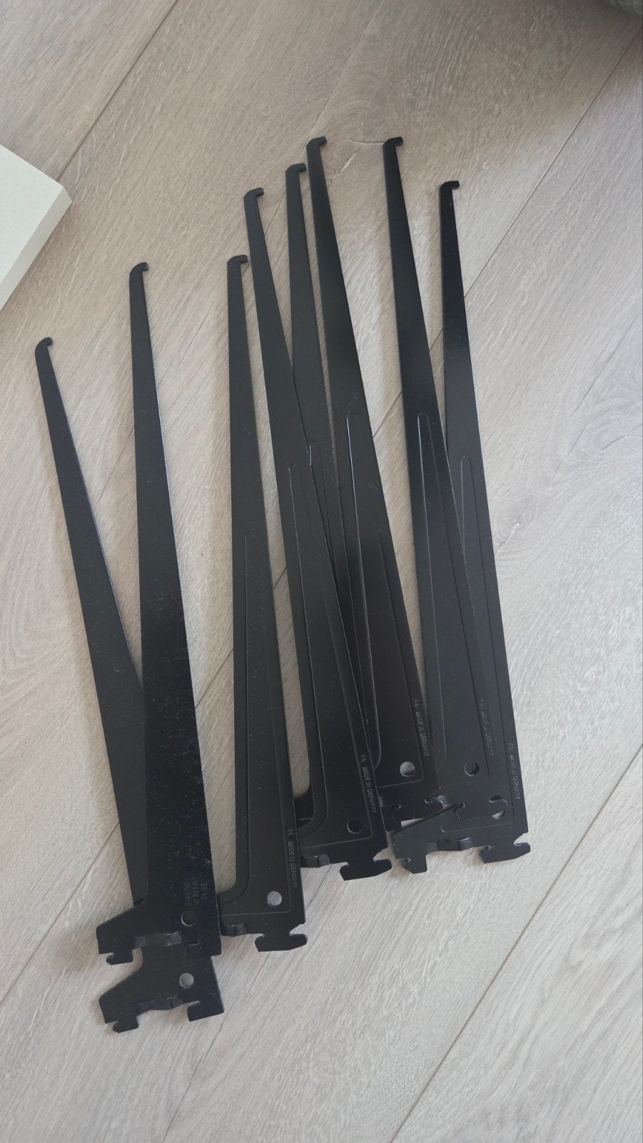 Foto 2 van Element System plankdragers 40cm zwart - 8 stuks