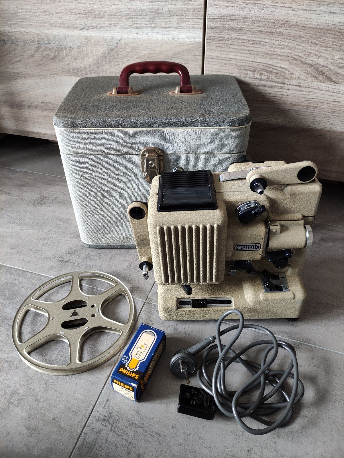 Eumig type P8 m imperial filmprojector in doos, Ophalen of Verzenden, 1940 tot 1960, Projector