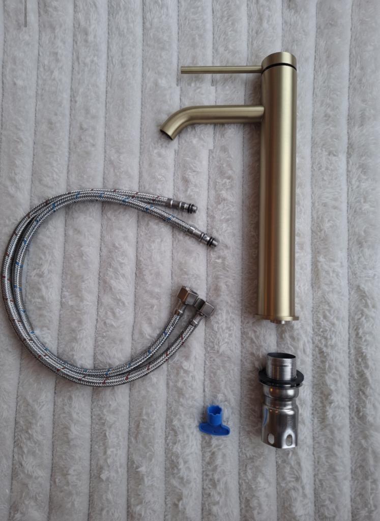 Gloednieuwe hoge kraan wastafel of keuken GOUD EN ZWART RVS, Ophalen, Nieuw, Rvs, Kraan