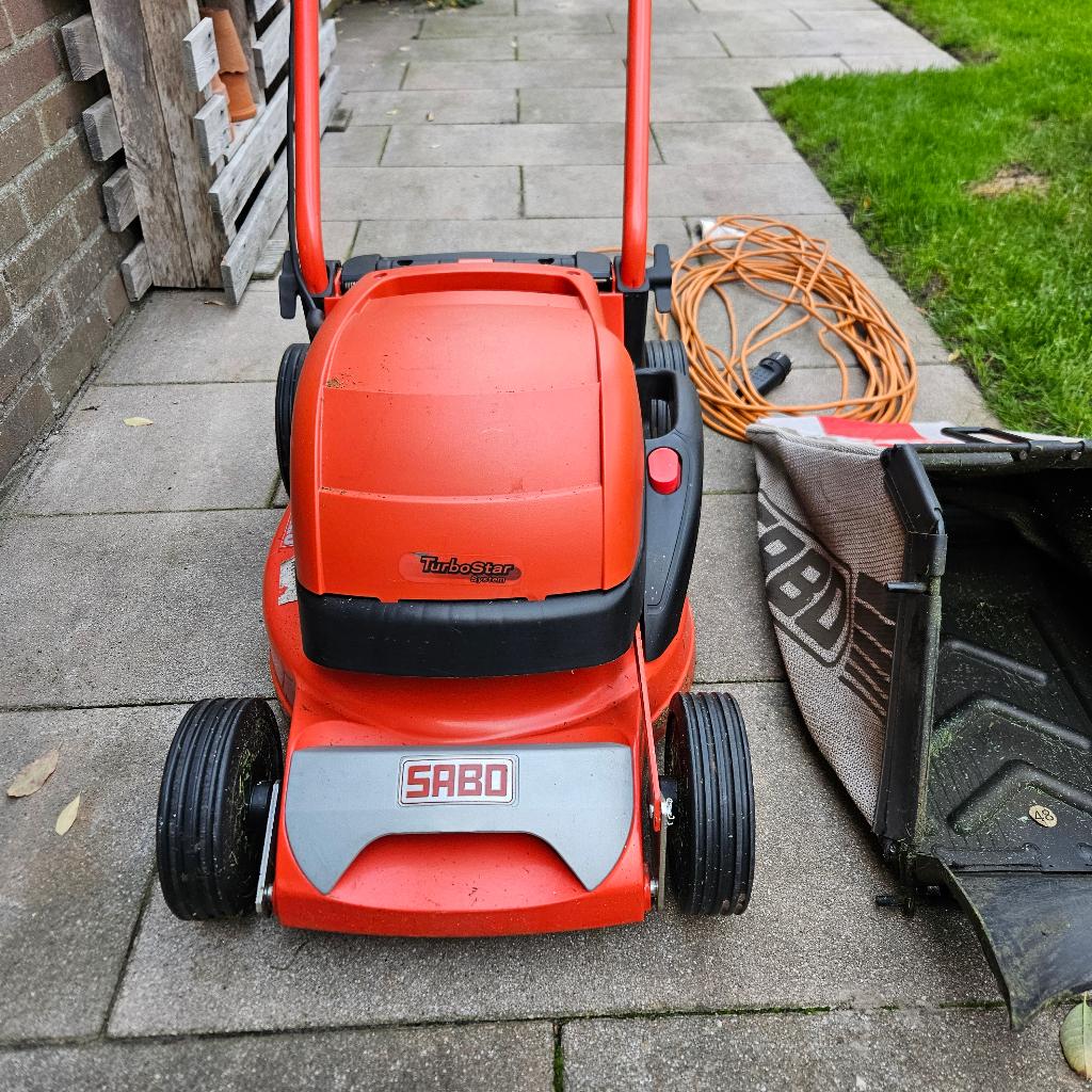 Hele goede Elektrische SABO grasmaaier, Tuin en Terras, Grasmaaiers, Gebruikt, Elektrische grasmaaier, Opvangbak, 30 t/m 39 cm