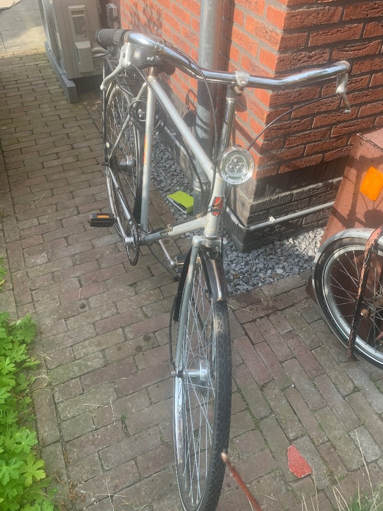 Peugeot fiets, Fietsen en Brommers, Fietsen | Oldtimers, Ophalen, Trommelrem, PEUGEOT, Jaren '60 of nieuwer