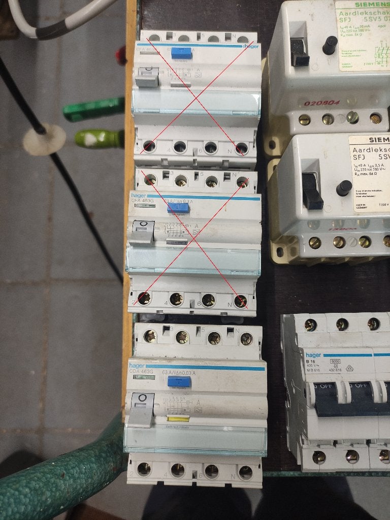 Grote partij aardlekschakelaars, installatieautomaten, etc., Ophalen of Verzenden, Gebruikt, Hager, Aardlekautomaat