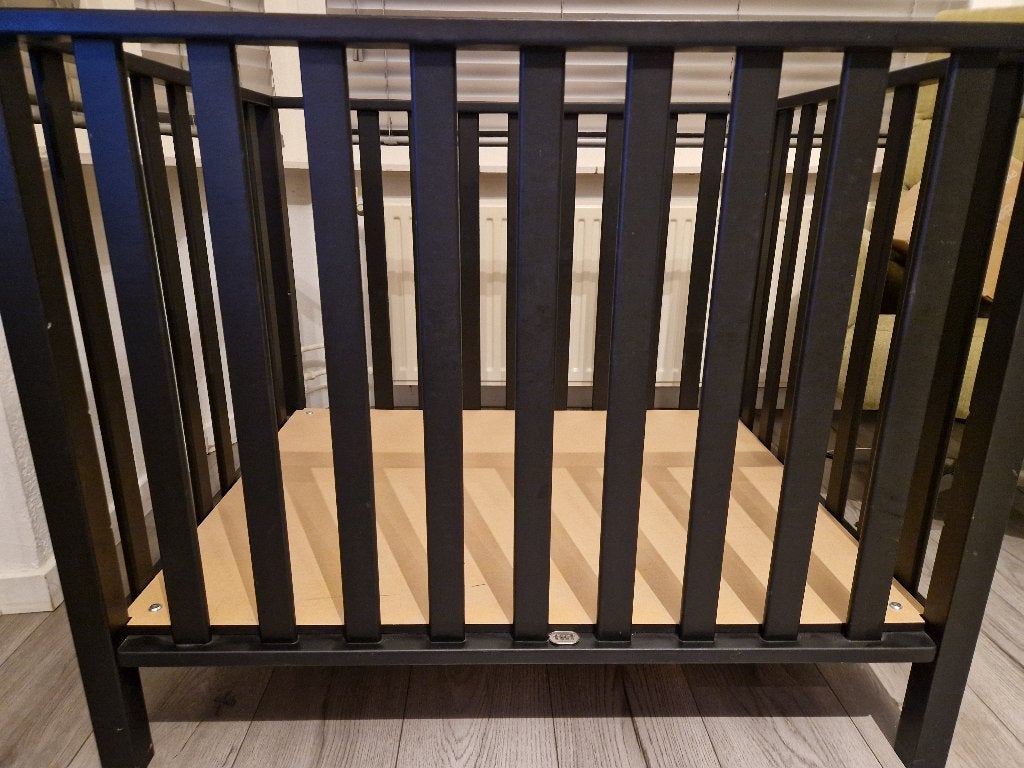 Zwarte Babybox TWF, Ophalen, Zo goed als nieuw, Rechthoekig, In hoogte verstelbaar