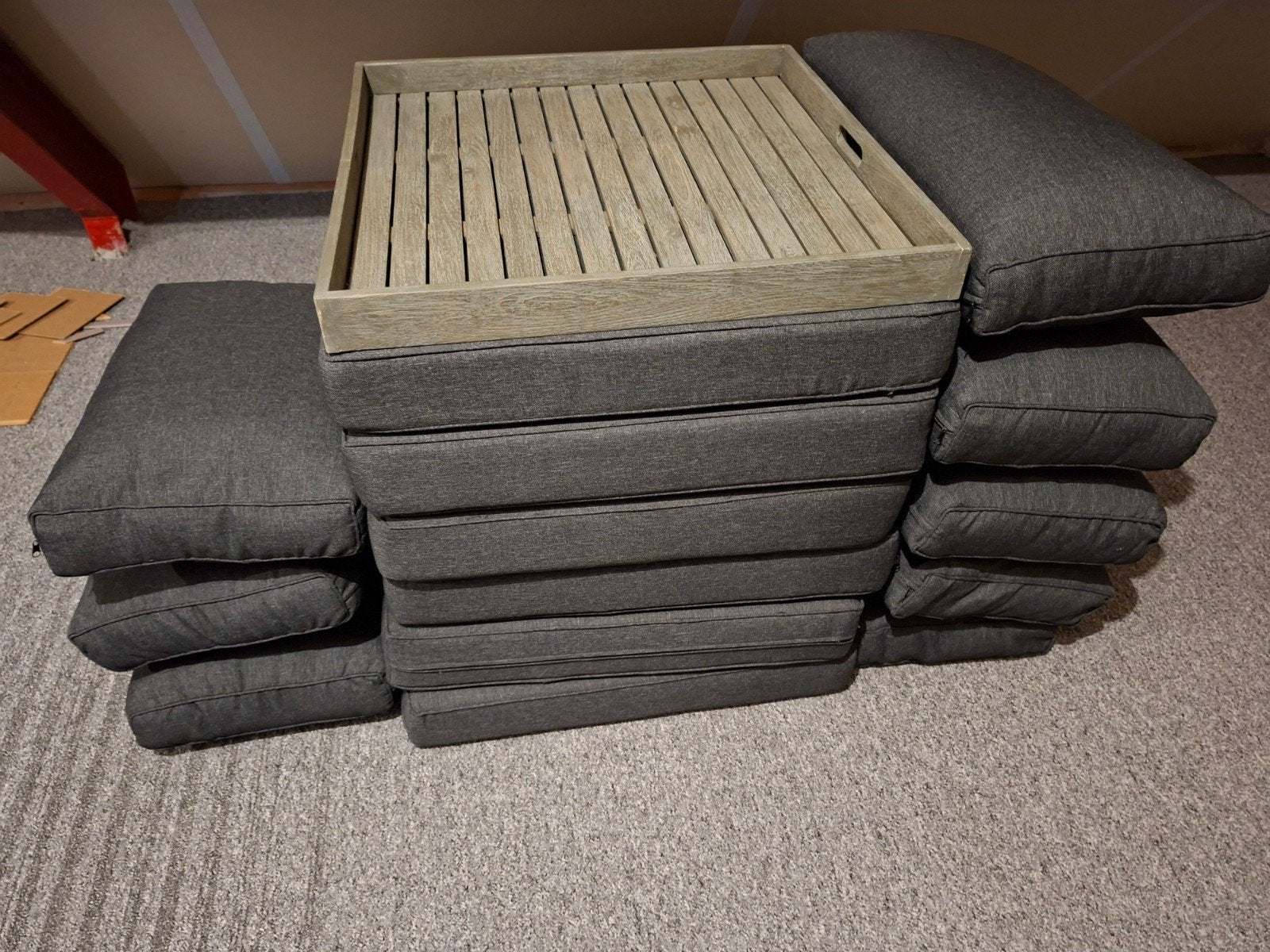 Loungeset kussens met houten dienblad, Ophalen, Bank, Zo goed als nieuw, Loungeset