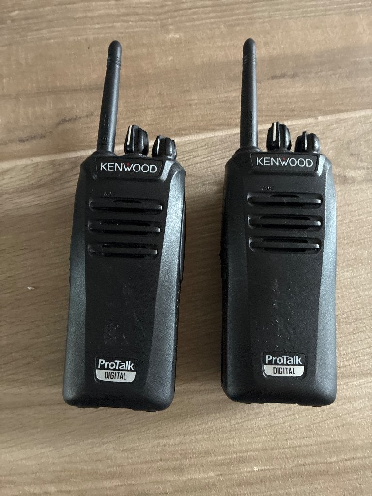 Kenwood TK-3401D Protalk 2 stuks, Gebruikt, Ophalen of Verzenden, Portofoon of Walkie-talkie, Met broekklem