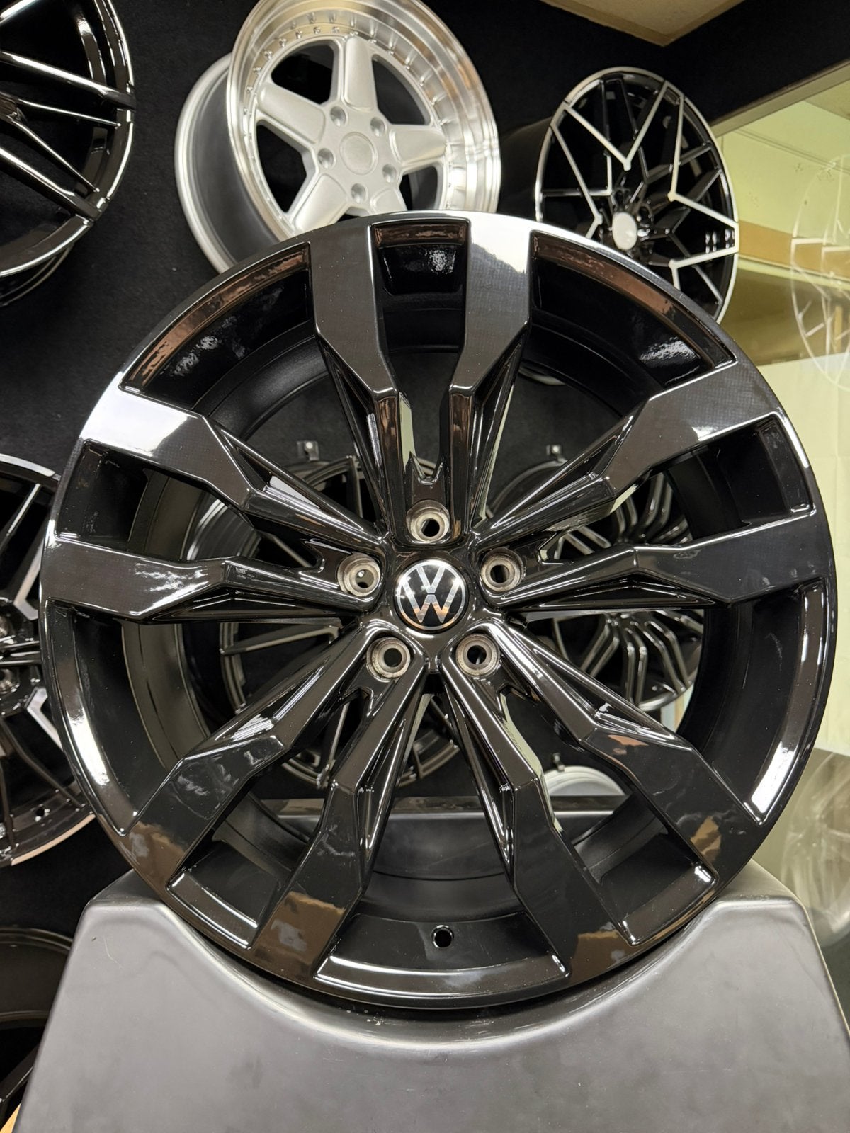 20 inch velgen voor Volkswagen Suzuka look R-LINE Tiguan T-r, Auto-onderdelen, Velg(en), Nieuw, Ophalen of Verzenden, Personenwagen