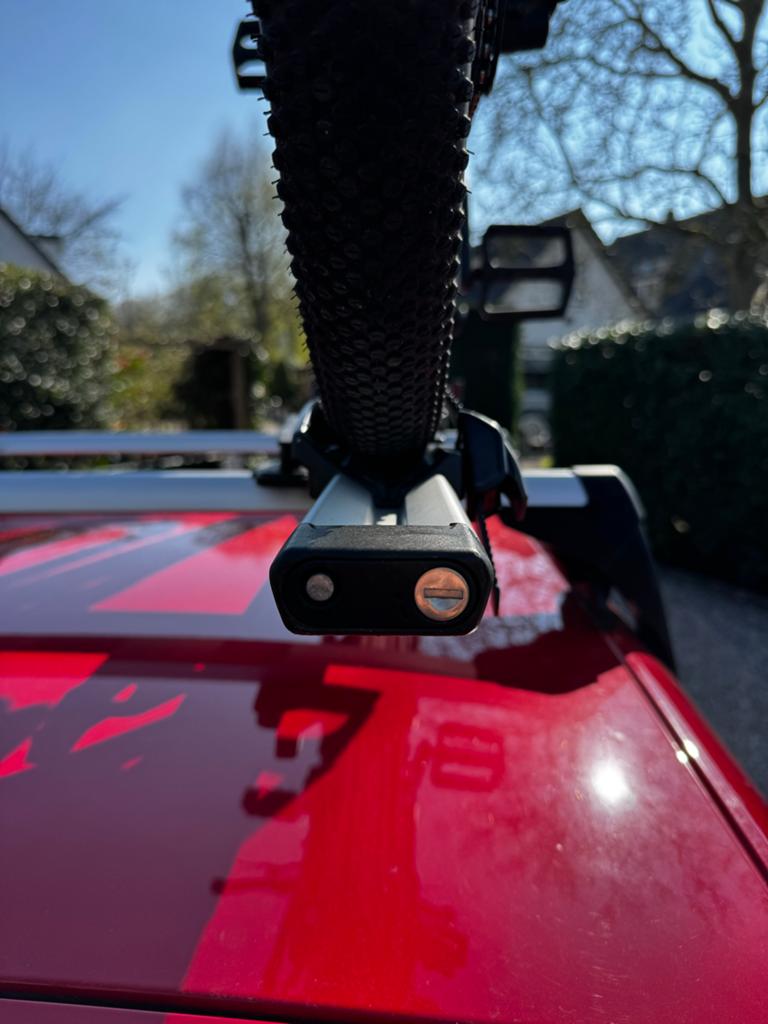 Thule Up-right Dakdrager Fietsendrager voor 1 fiets, Ophalen, Gebruikt, Brede banden, Dakdrager