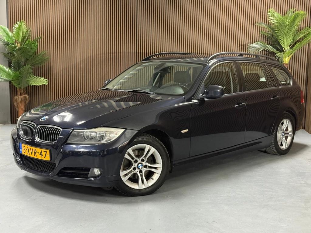 BMW 3 Serie Touring 318i Corp.L.Bns Line (bj 2010), Auto's, BMW, Euro 5, 4 cilinders, Blauw, Handgeschakeld