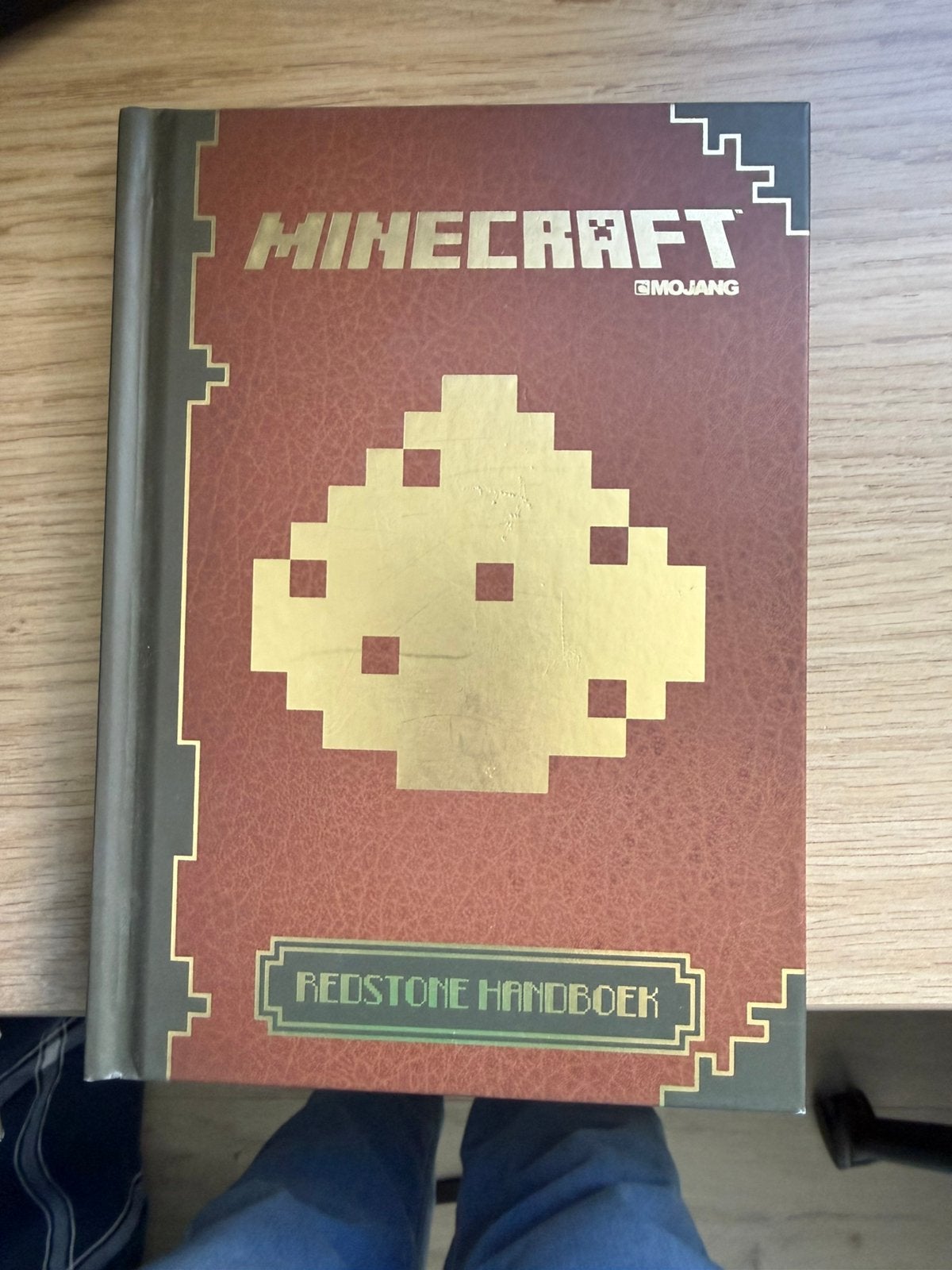 Minecraft handboeken 1/4, Avontuur en Actie, Ophalen of Verzenden, Zo goed als nieuw, 3 spelers of meer