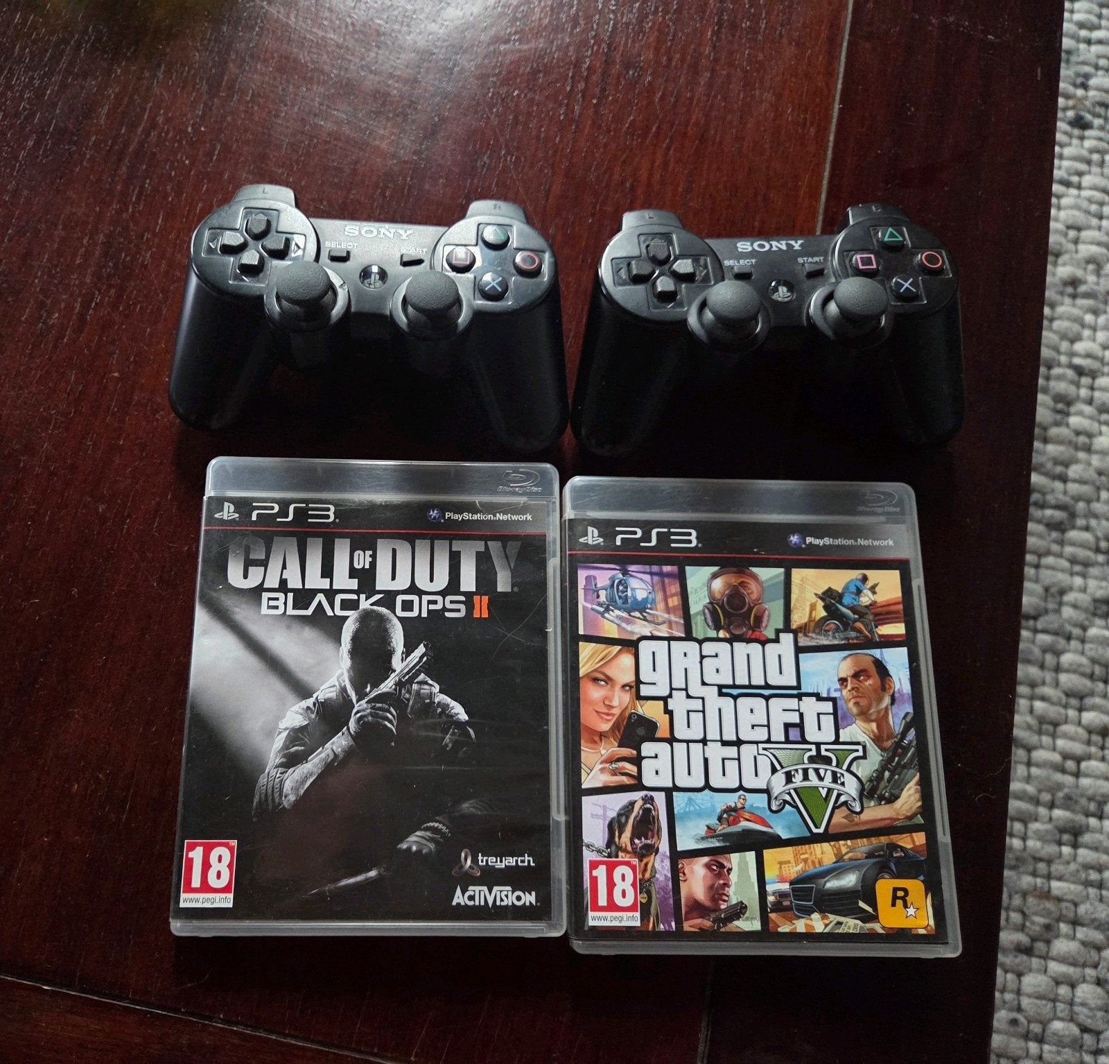 2 PS3 controllers + 2 Games, Spelcomputers en Games, Spelcomputers | Sony PlayStation 3, Ophalen of Verzenden, Met 2 controllers