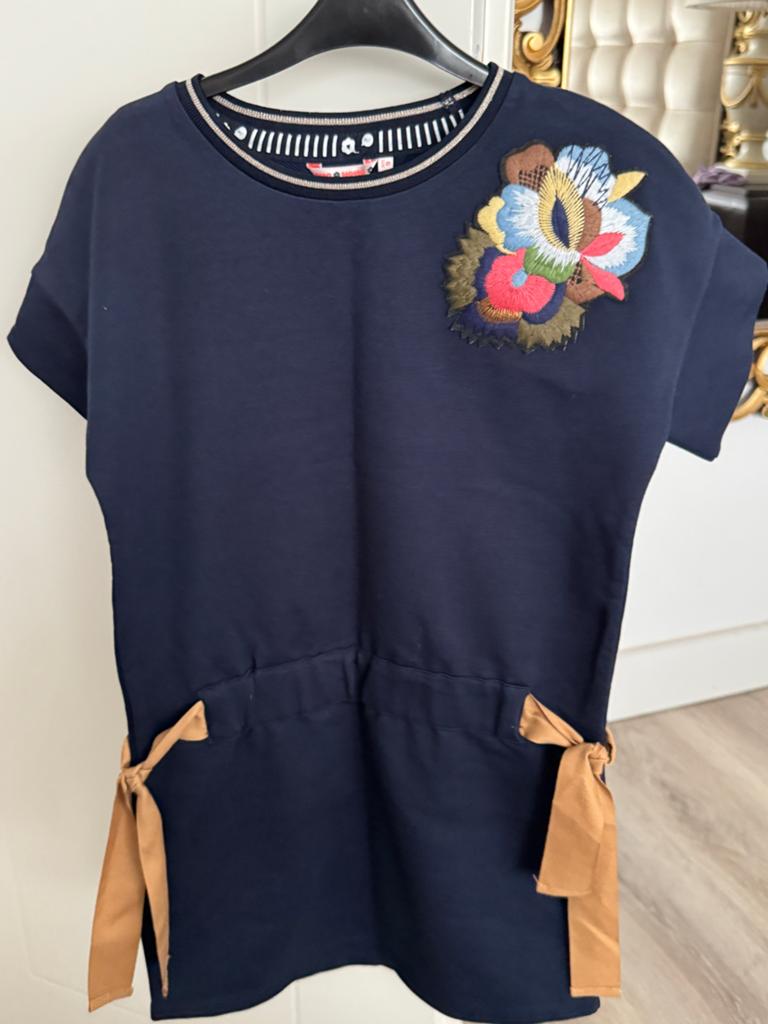 Nieuwe NONO jurk maat 116 blauw met geborduurde details, Ophalen of Verzenden, Nieuw, Meisje, Jurk of Rok